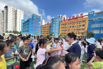 柳州市雀儿山路第二小学户外活动场地