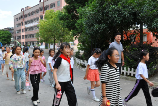 长兴镇幸福小学