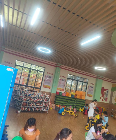 湛江市赤坎区世界幼儿园第一分园户外活动场地