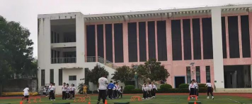 调楼中心户外活动场地