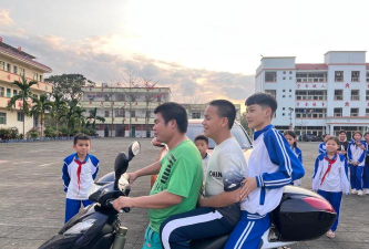 琼中县黎母山中心小学户外活动场地