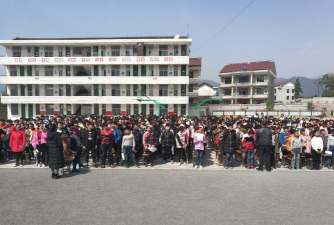 安源区青山中学户外活动场地