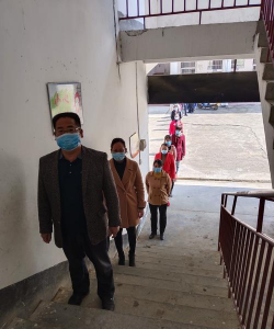 平南县安怀扶兰中心小学户外活动场地