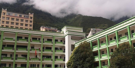 小金县美兴小学