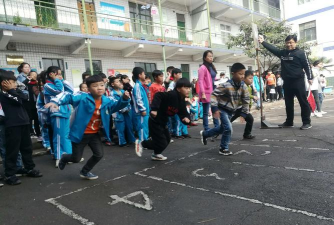 石龙区第四中学