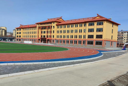 准东第三小学