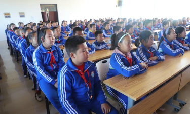 阿热勒托海牧场第一中学