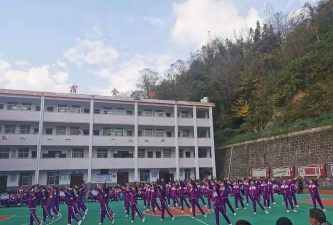 巴庙镇中心小学