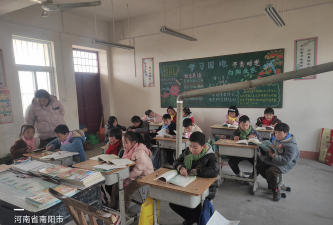 南河店镇二初中