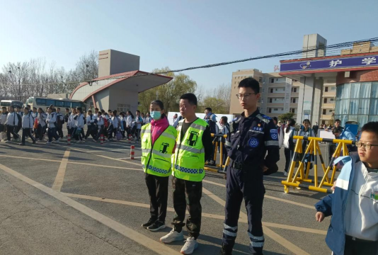 邹平县职业中等专业学校户外活动场地