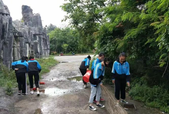 荔波县甲良镇中学户外活动场地