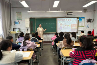 临沭县店头镇陈巡会中村幼儿园