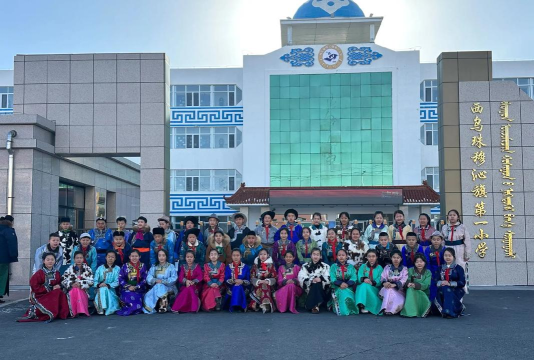 哈拉布拉克中心小学