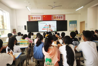 迎风乡迎风九年制学校