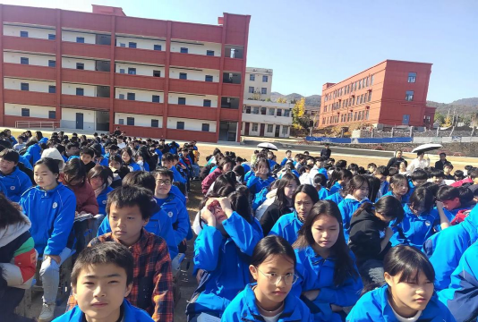 阳新县洋港镇洋港初级中学