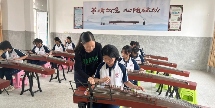 廉江市青平镇第一初级中学