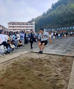 龙塘乡中学户外活动场地