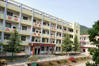 荔溪乡池坪九年一贯制学校户外活动场地