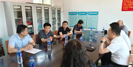 平泉县松树台乡中心村小学