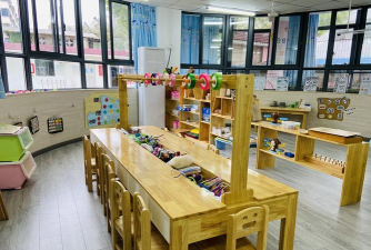 湄长中心幼儿园户外活动场地