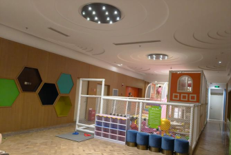 上海康城嘉臣爱伊幼儿园户外活动场地