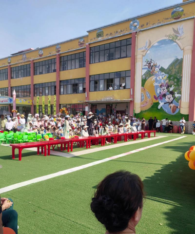 南汇县新港镇中心幼儿园户外活动场地