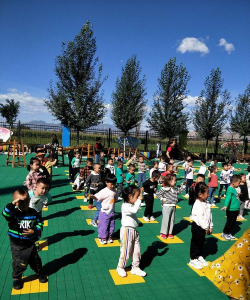 土默特左旗察素齐天使幼儿园户外活动场地