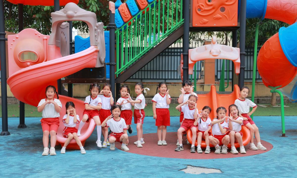 天津市武清区汉沽港镇港韵幼儿园户外活动场地