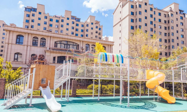 天津市北辰区三之三幼儿园户外活动场地