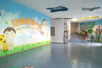 玫瑰湾幼儿园户外活动场地