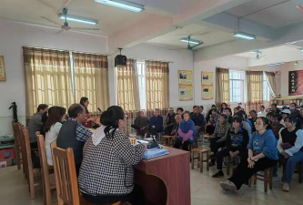 泽当镇结沙完小户外活动场地