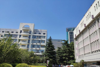 河南大学医学院户外活动场地