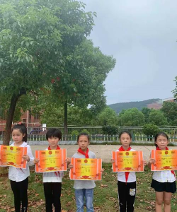 黎家坪镇明德完全小学