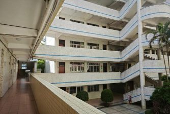 新平县桂山中学户外活动场地