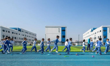 深圳锦龙小学户外活动场地