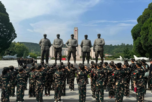 定州市嵩山少年军校