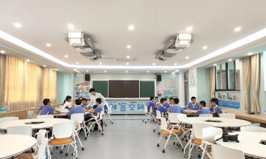 深圳新安中学（集团）第二外国语学校户外活动场地