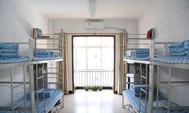 北京房山区良乡中学