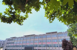 五一路第二小学户外活动场地