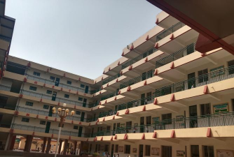 太原市尖草坪区向阳镇傅山中学