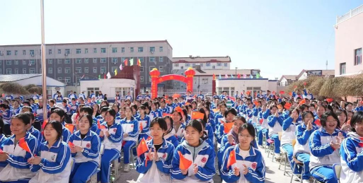 阳泉市东方中学