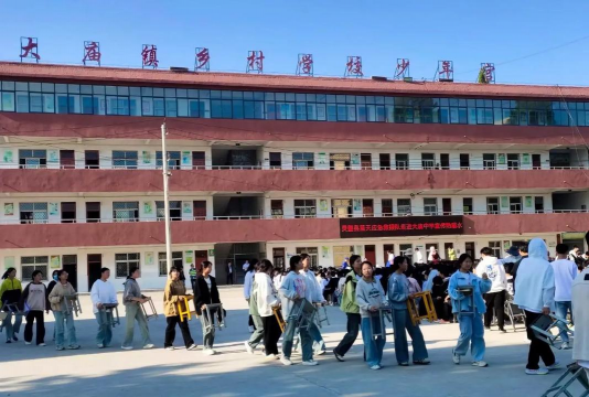 大白乡双庙杨初级中学