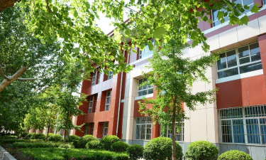 石家庄市第四十二中学(河北国际学校)(初中部)户外活动场地