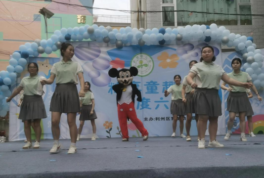 增城市育苗幼儿园阅读区