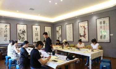 余庆县龙溪镇墨韵书画艺术培训基地阅读区