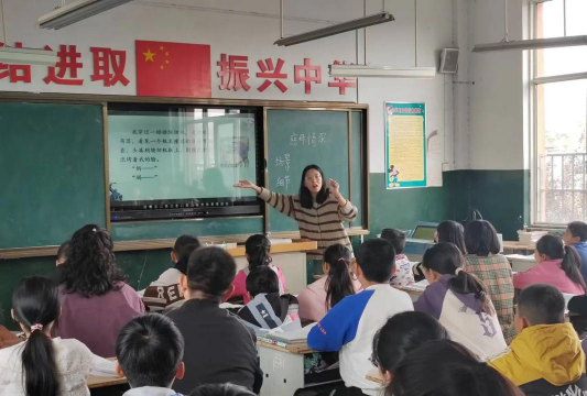 渑池县洪阳镇东洪阳小学