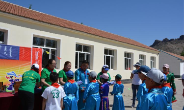 巴林右旗幸福之路蒙古族九年制学校