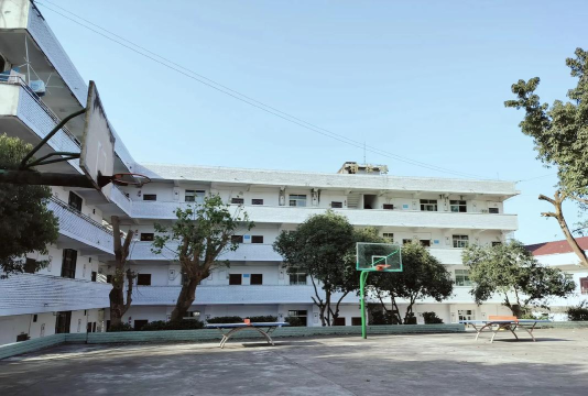 邛崃市平乐镇下坝九年制学校