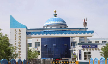 乌拉特后旗蒙古族中学