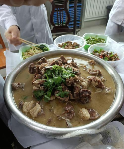 乌拉特后旗乌盖中心校